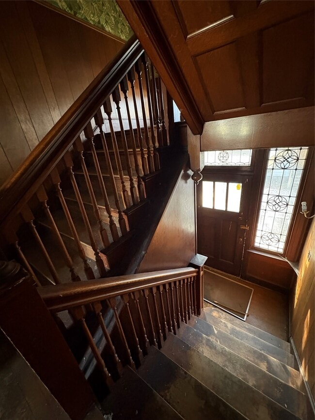 Building Photo - 171 Chapin St