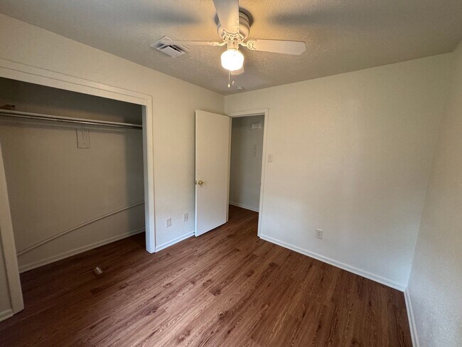 Building Photo - 3 Bed Shreveport Gem