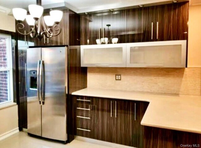 Foto del edificio - 99-15 Ascan Ave