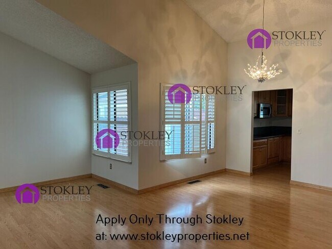 Foto del edificio - 3840 Rockford Dr