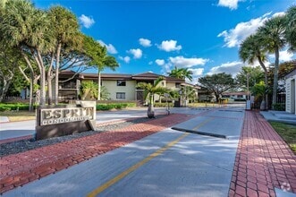 Building Photo - 9647 SW 138th Ave