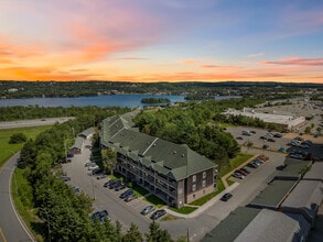 Building Photo - 11 Horizon Ct