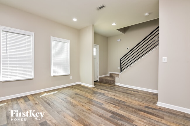 Building Photo - 6188 Leverett Dr