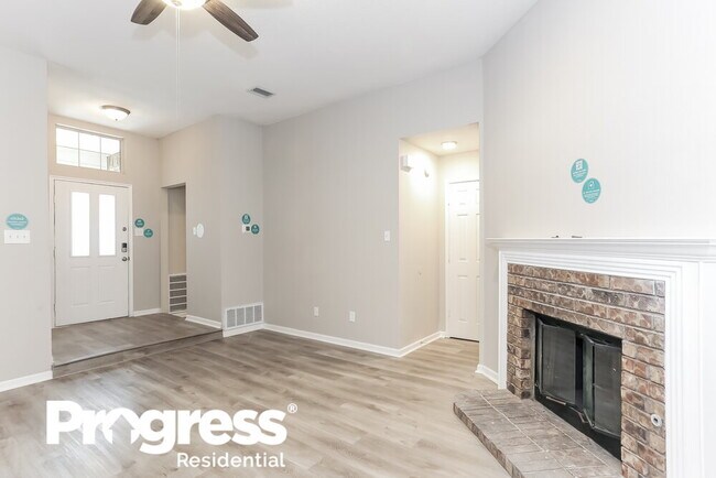 Foto del edificio - 434 Windhurst Dr