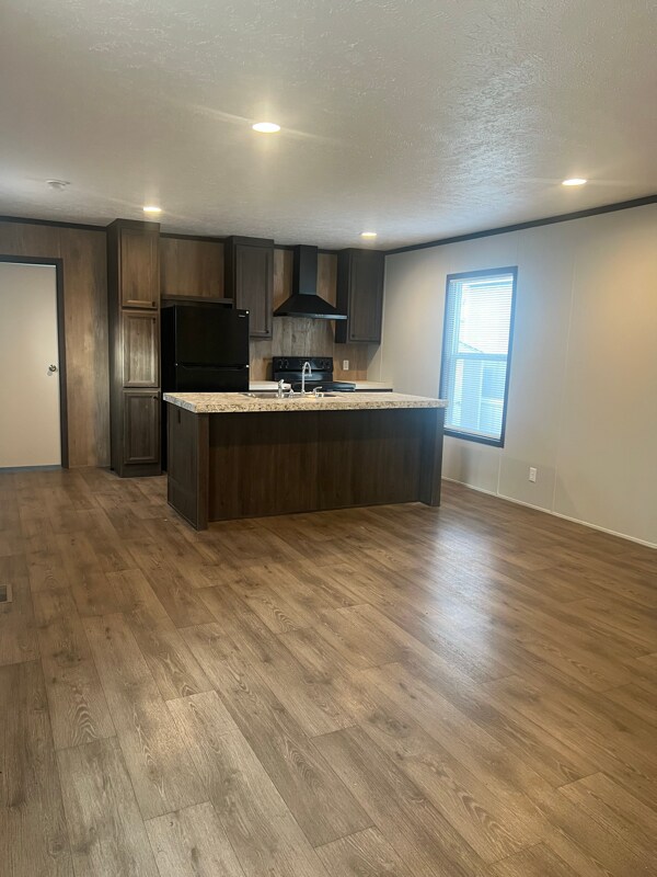 Building Photo - 2001 FM 1195