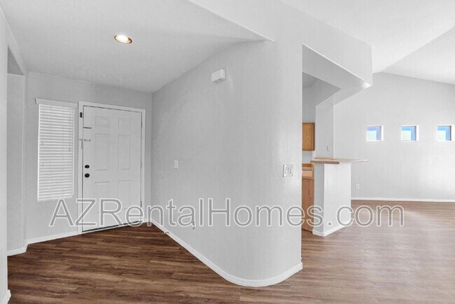 Building Photo - 11187 W Tonto St