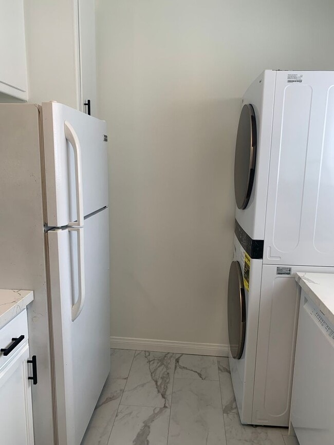 Building Photo - 12052-12052 Sylvester St