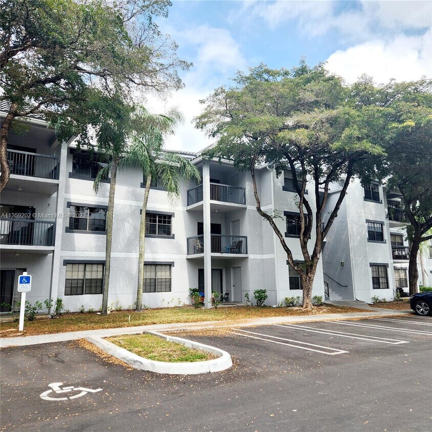 Primary Photo - 11255 W Atlantic Blvd