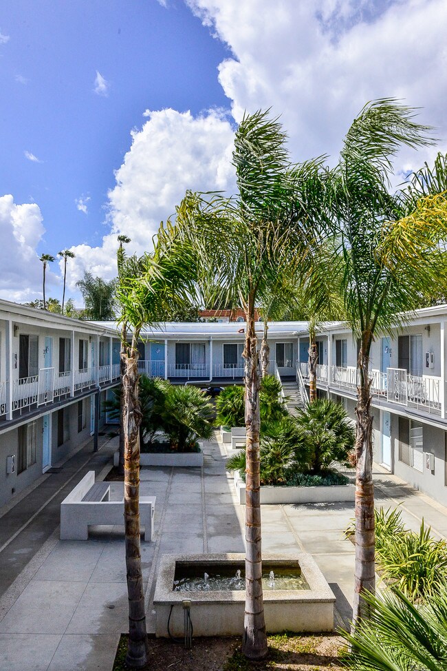 608 San Vicente Blvd, Santa Monica, CA 90402 Apartments Santa Monica, CA