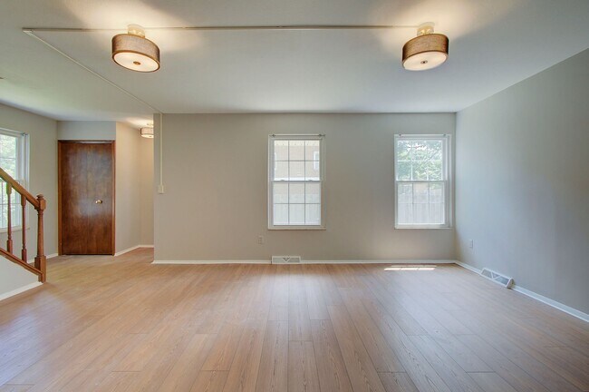 Foto del edificio - 1655 Southbend Dr