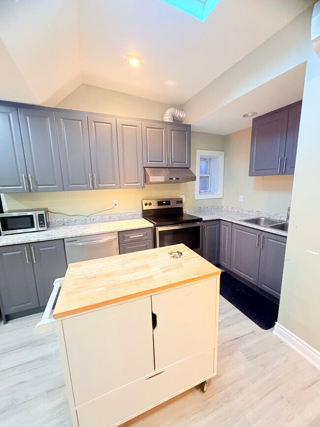 Photo du bâtiment - 5900 Main St