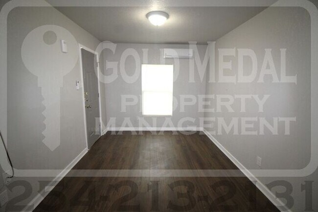 Foto del edificio - 711 W Avenue C