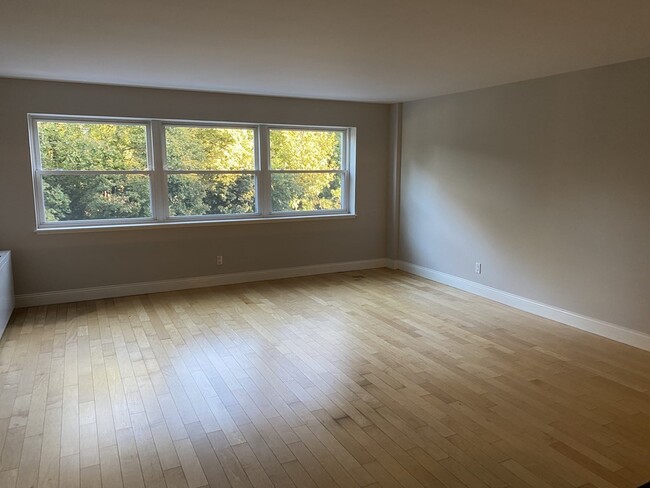 Foto del edificio - 1600 Beacon St