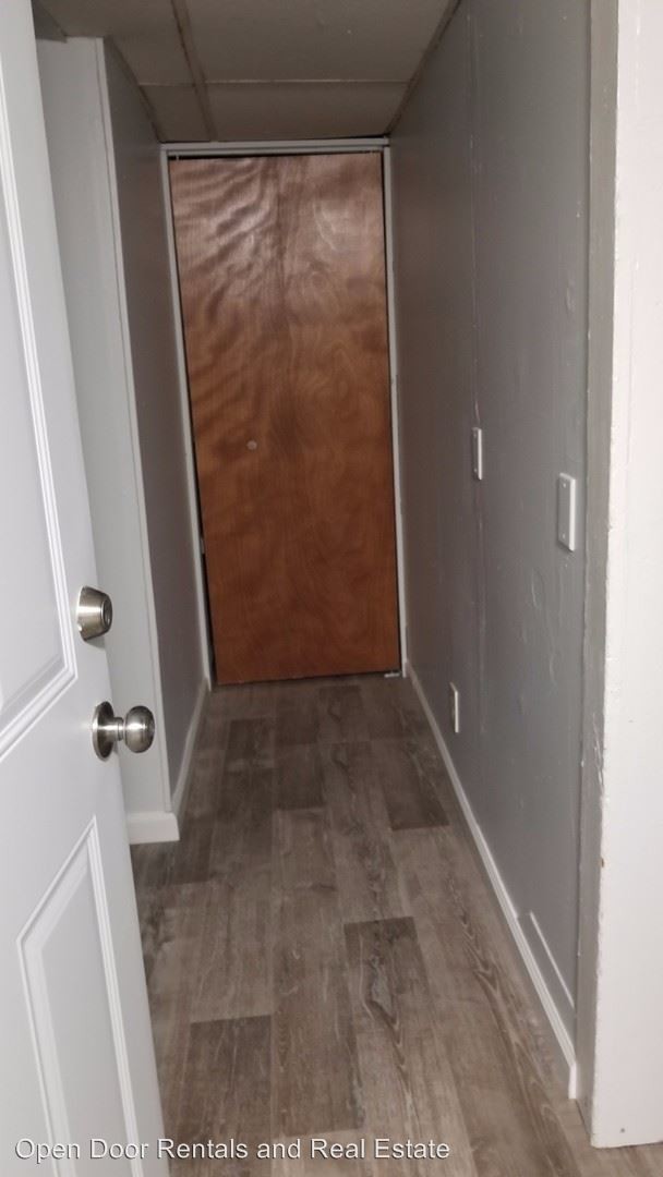 Foto del edificio - 422 N Riley St
