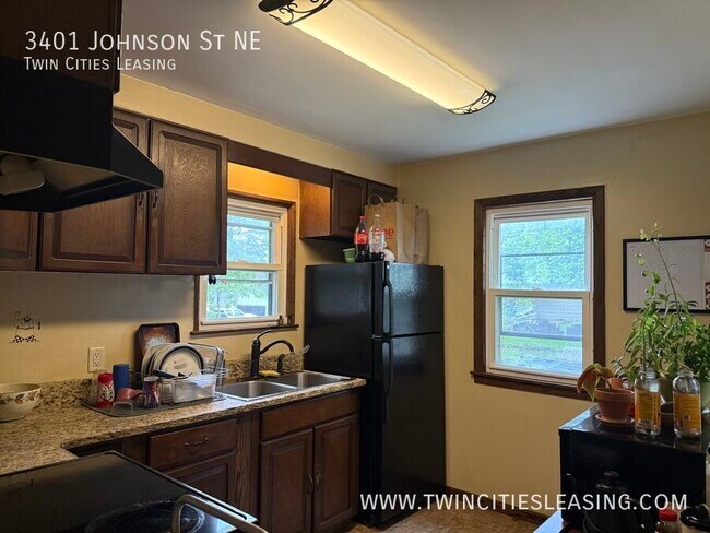 Foto del edificio - 3401 Johnson St NE