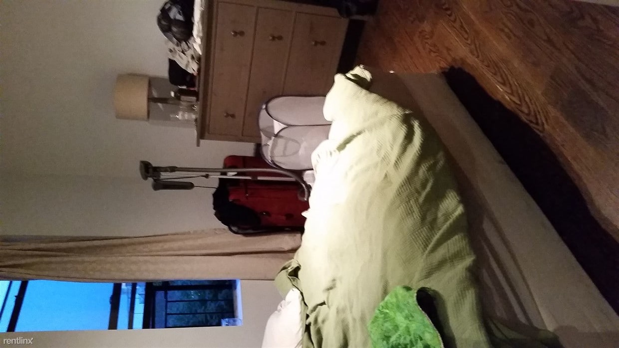 Building Photo - 778 Park Pl