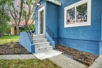 Building Photo - 643 Parkhill Dr