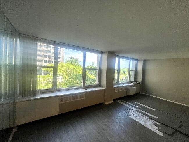 Building Photo - 4250 N Marine Dr