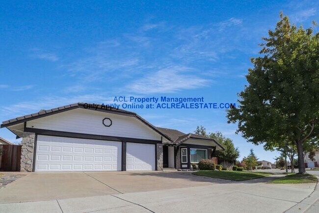 Foto del edificio - Spacious, Single Story Northgate Home For Rent