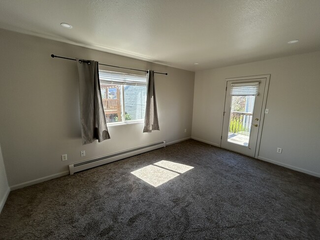 Building Photo - 2342 Rattlesnake Ct