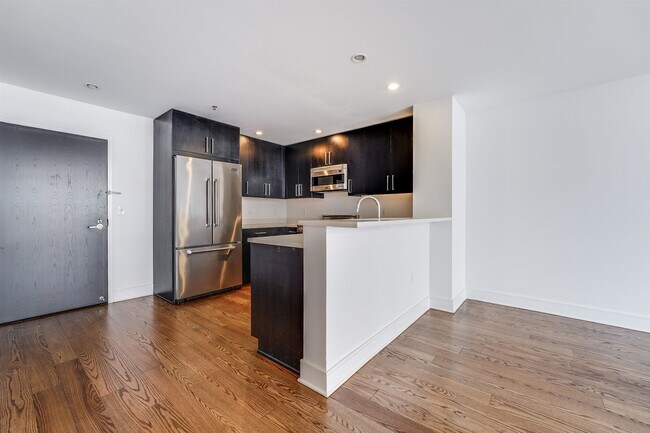 Foto del edificio - 1100 Maxwell Ln