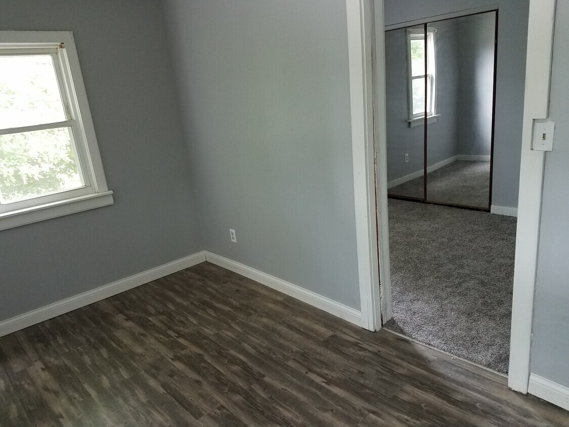 Building Photo - 627 Nordale Ave