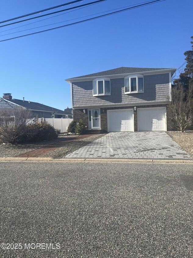Primary Photo - 7 Sturgis Rd