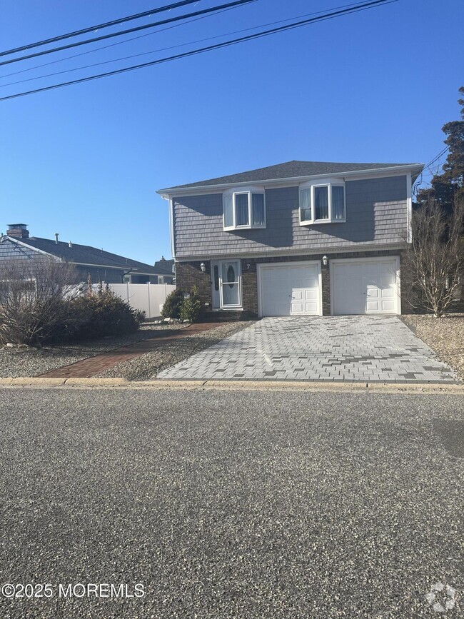 Building Photo - 7 Sturgis Rd
