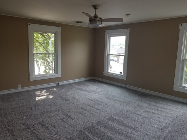 Liv Rm - 518 Wyoming Ave