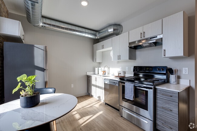 Guest Suite - Reservable - Holden House