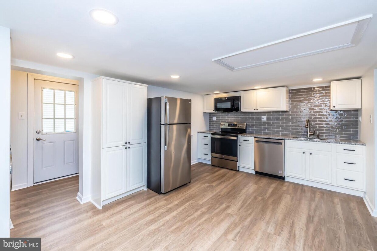 Foto principal - 405 Edgewood Ave