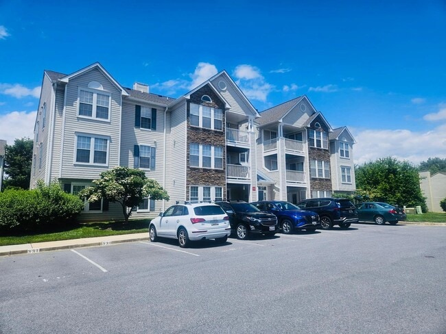 Building Photo - 5650 Wade Ct
