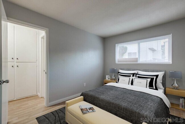 Foto del edificio - 8940 Kenwood Dr