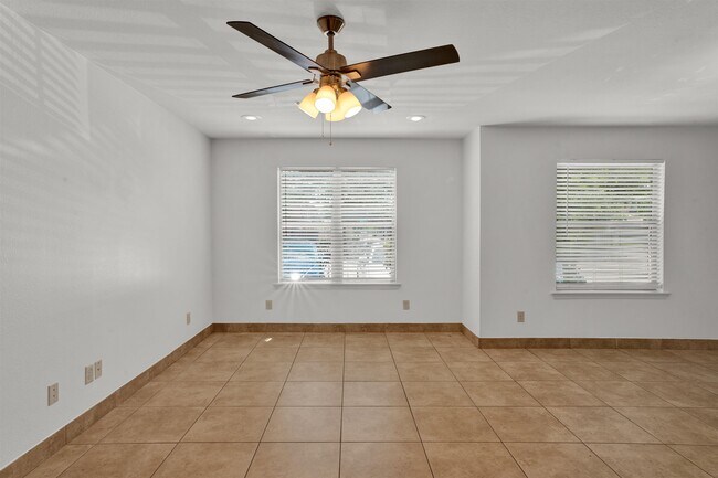 Foto del edificio - 7607 King Arthurs Ct