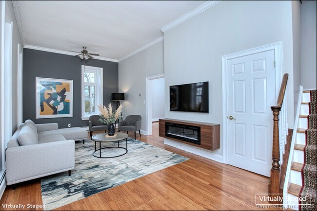 Foto del edificio - 300 Soundview Ave