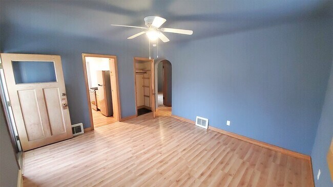 Foto del edificio - 1679 29th St NE