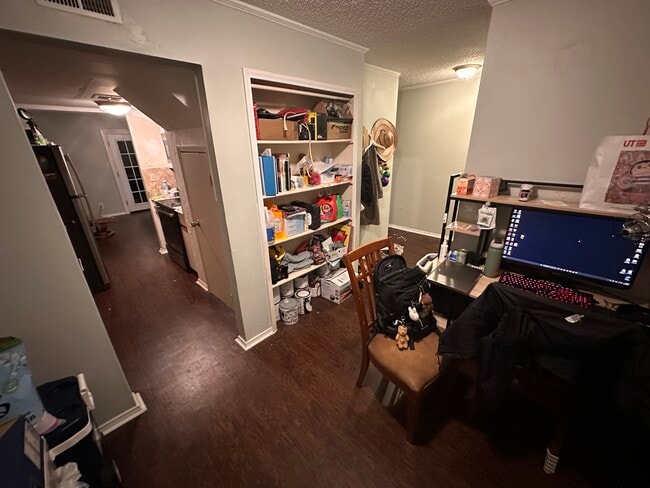 Building Photo - 600 Bagby Ave