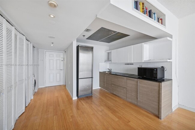 Foto del edificio - 540 Brickell Key Dr