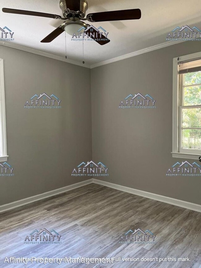 Building Photo - 3 br, 1 bath House - 1154 Beddingfield Drive