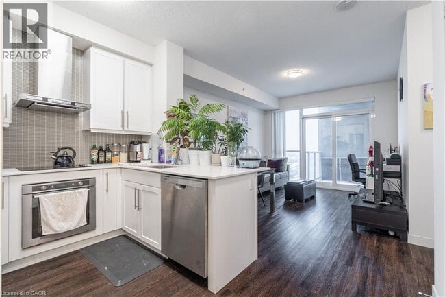 Building Photo - 2087 Fairview St