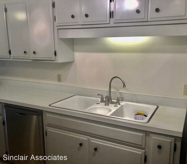 Foto del edificio - 3 br, 2 bath House - 2750 W. Magee Road