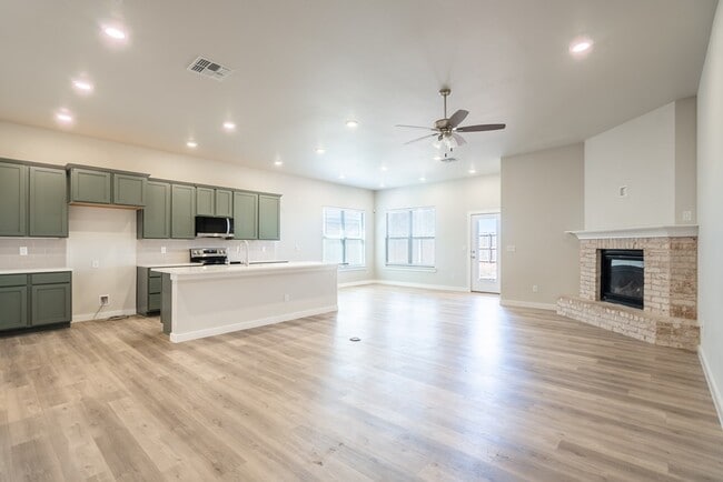 Building Photo - 5905 Settler Ave