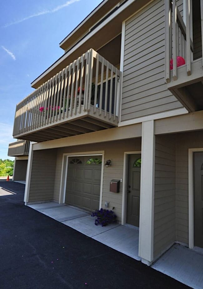 Rear Exterior/Garage - 51 4th Ave