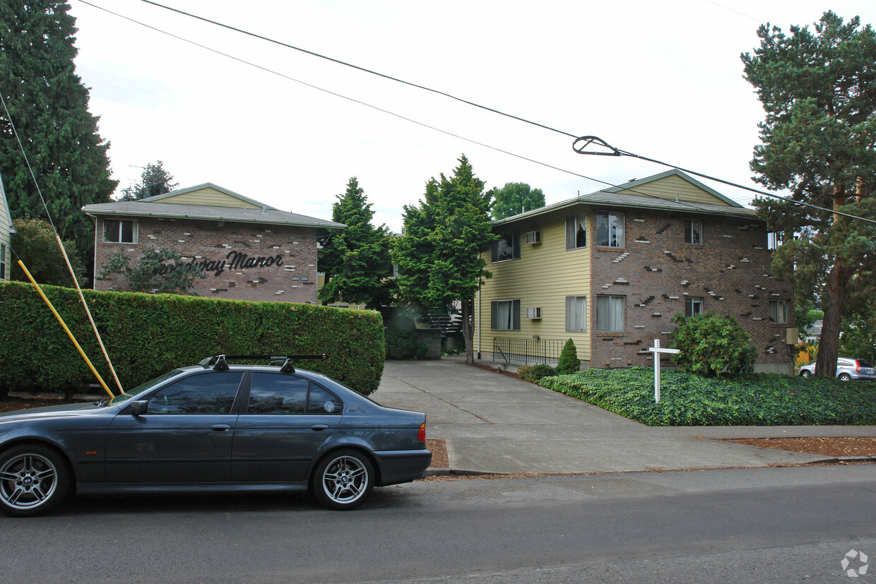 Primary Photo - 4602-4620 NE Broadway St