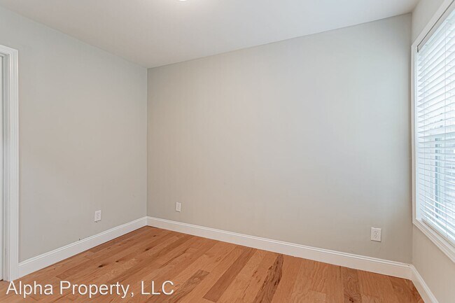 Building Photo - 2 br, 2 bath House - 305 Buncombe St
