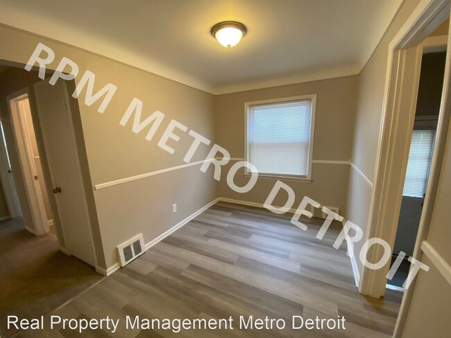 Building Photo - 3 br, 1 bath House - 17685 Five Points Dr