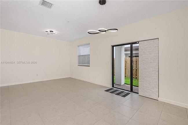 Foto del edificio - 261 SW 159th Ct