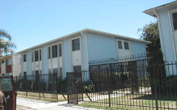 Foto del edificio - 4106 Palmwood Dr