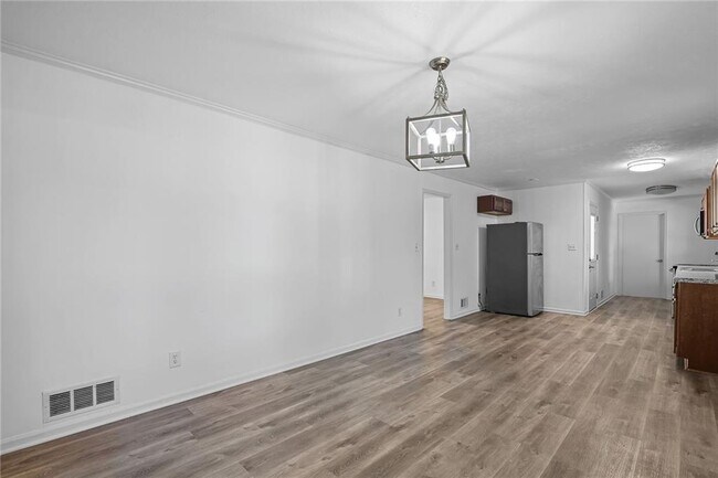 Foto del edificio - 5946 Dunn Rd