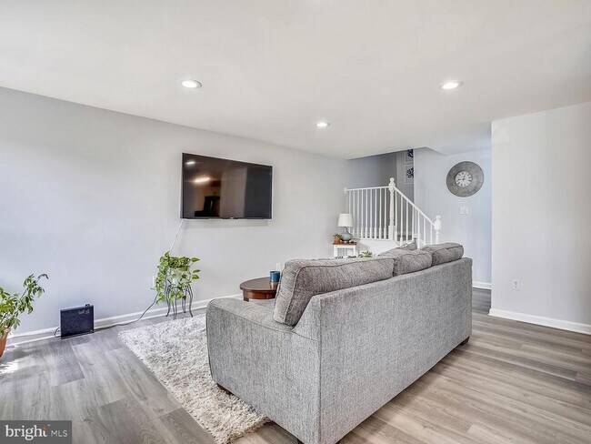Foto del edificio - 1021 Warwick Ct